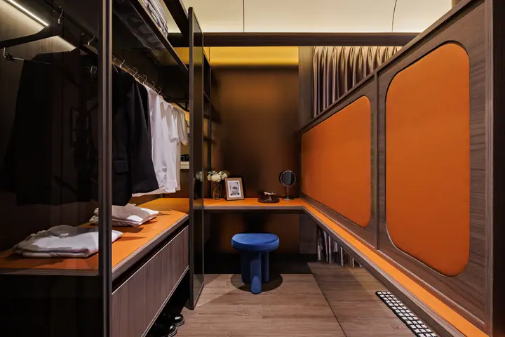 Kamar tidur utama show unit Allurea Tipe D
